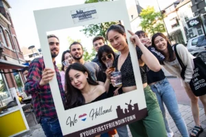 2 cong dong quoc te lon