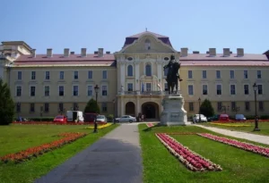 2 dai hoc Szechenyi Istvan